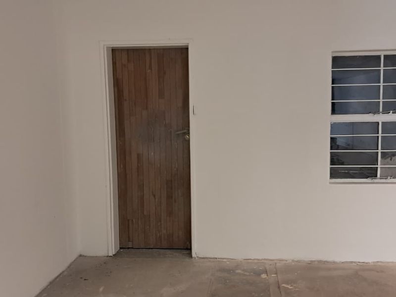101m2 Warehouse  TO LET in Highveld - Photo 10
