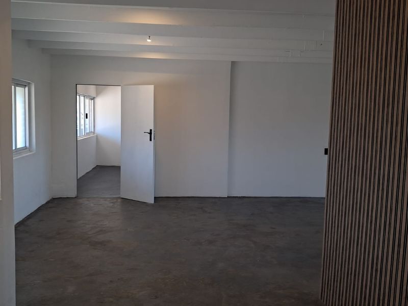 293m2 Office TO LET in Highveld - Photo 4