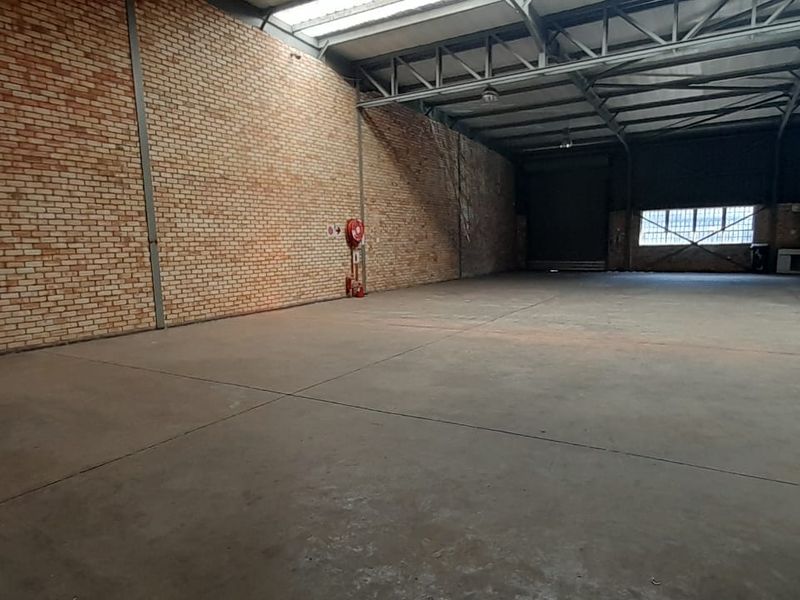 High-Exposure Industrial Unit in Grand Central Park, Midrand - Photo 8
