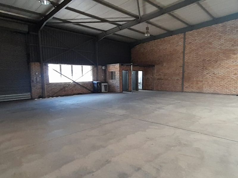High-Exposure Industrial Unit in Grand Central Park, Midrand - Photo 6