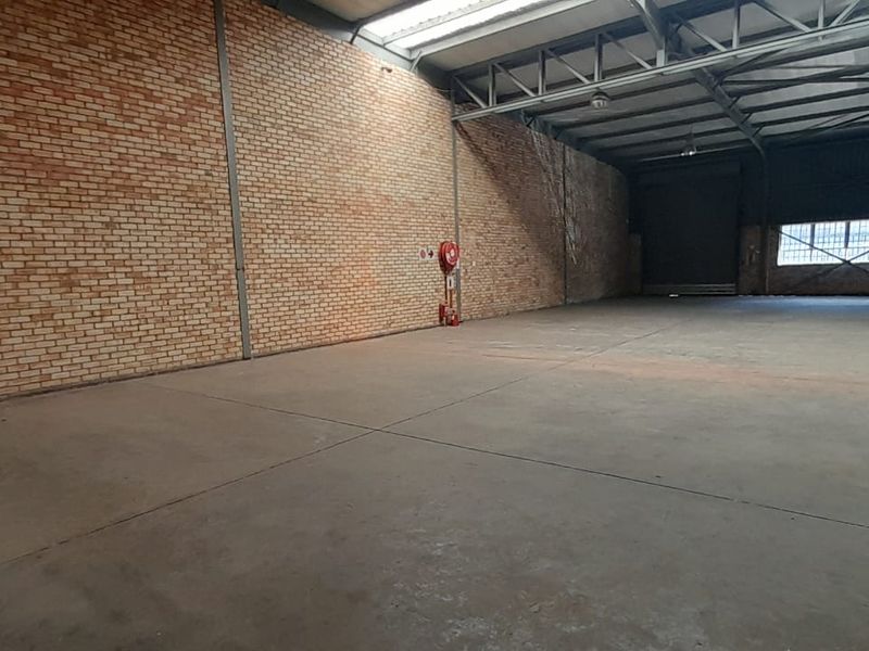 High-Exposure Industrial Unit in Grand Central Park, Midrand - Photo 7
