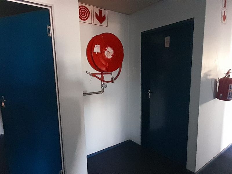 Office and Warehouse Space in a Strategic Midrand Position - Photo 7