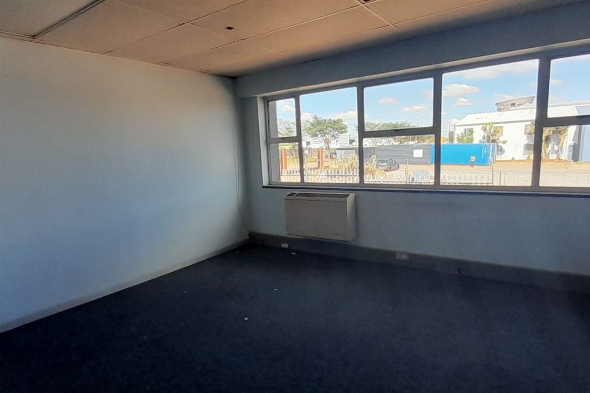 Office and Warehouse Space in a Strategic Midrand Position - Photo 4