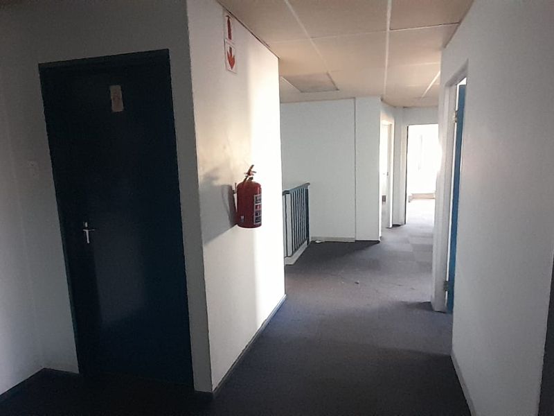 Office and Warehouse Space in a Strategic Midrand Position - Photo 5