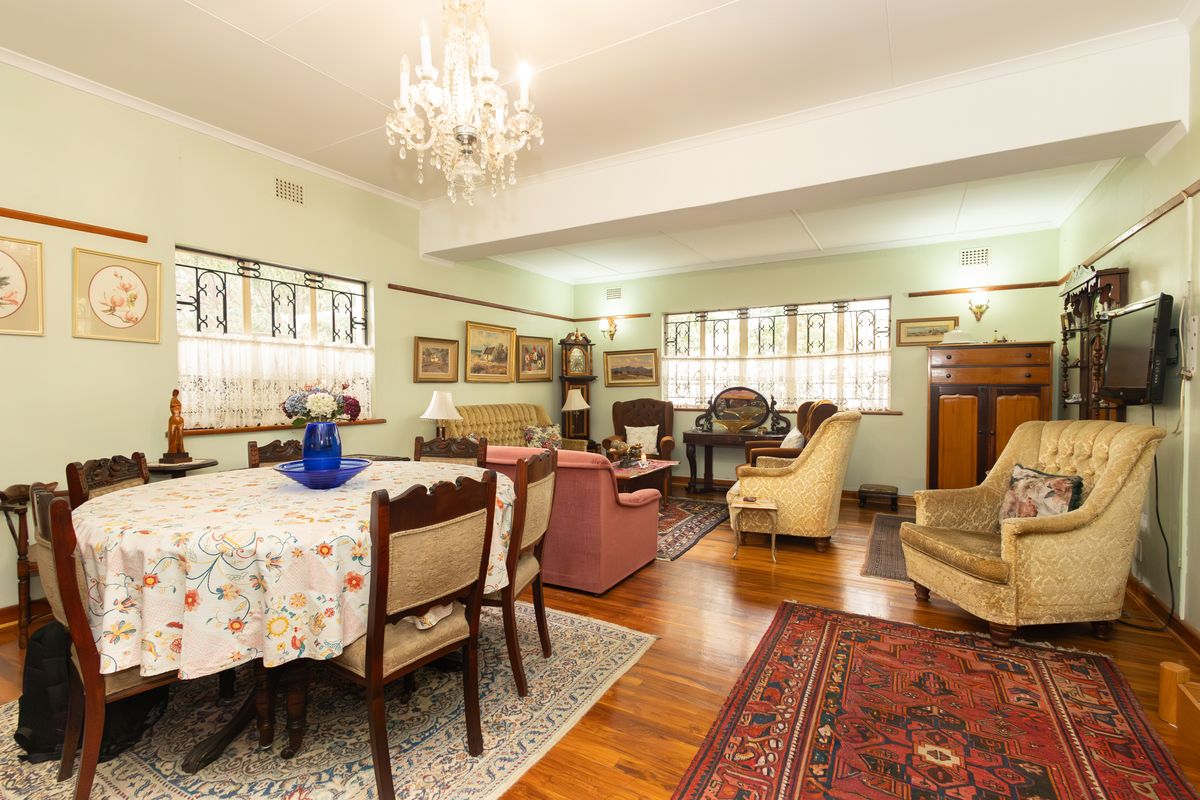 Established Guesthouse with Character, History & Exceptional Potential - Photo 4