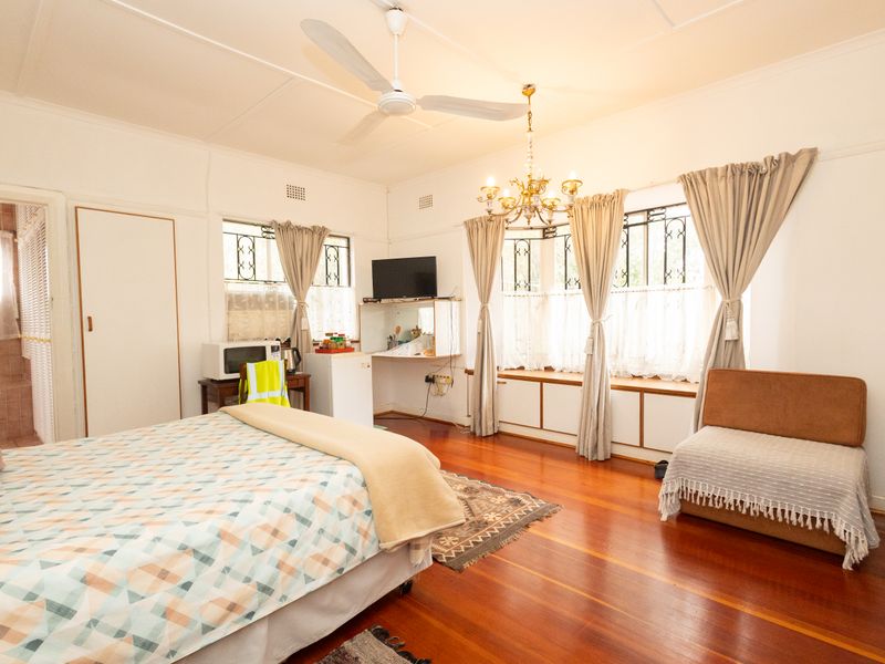 Established Guesthouse with Character, History & Exceptional Potential - Photo 10