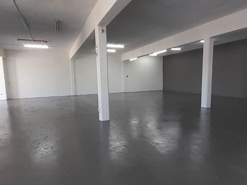 Fresh White Box Warehouse Space Ready for Your Operation in Kyalami - Photo 9