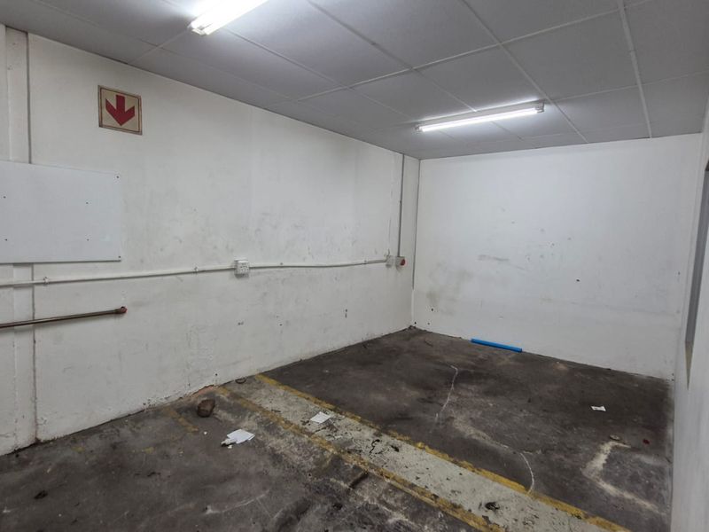 Power-Packed 1,015m2 Freehold Warehouse, Ready for Immediate Occupation, Silverton - Photo 8