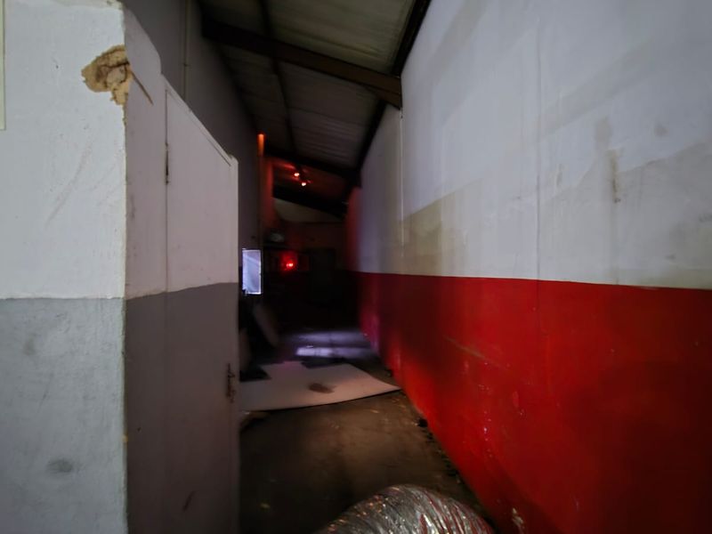 Power-Packed 1,015m2 Freehold Warehouse, Ready for Immediate Occupation, Silverton - Photo 6