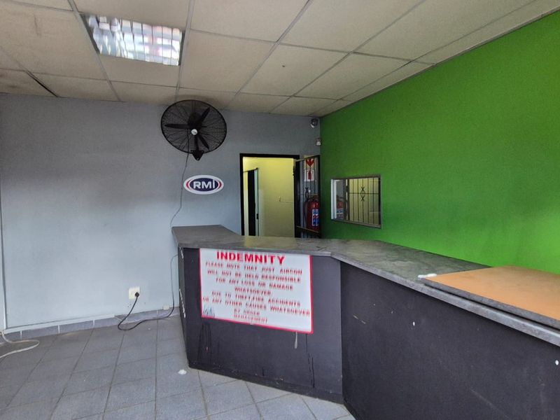 Power-Packed 1,015m2 Freehold Warehouse, Ready for Immediate Occupation, Silverton - Photo 2