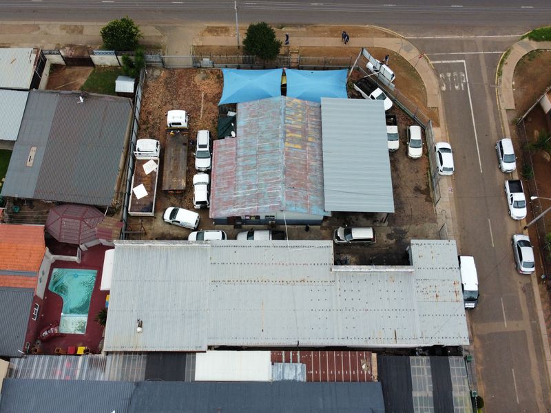 Prime Workshop For Sale – High Exposure Corner Site on Stormvoel Road - Photo 3