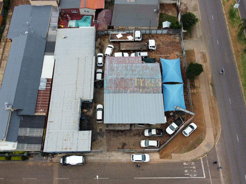 Prime Workshop For Sale – High Exposure Corner Site on Stormvoel Road - Photo 2