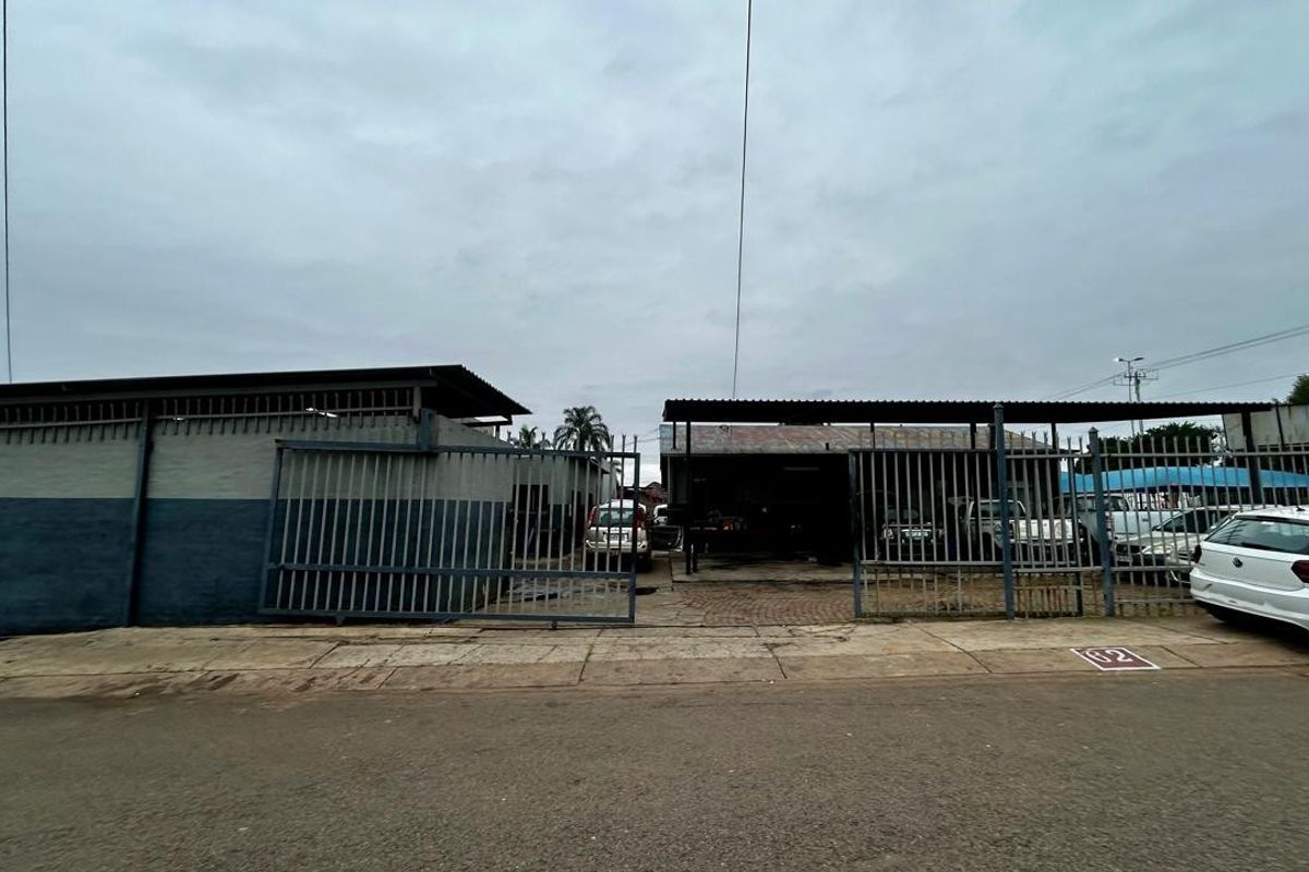 Prime Workshop For Sale – High Exposure Corner Site on Stormvoel Road - Photo 5