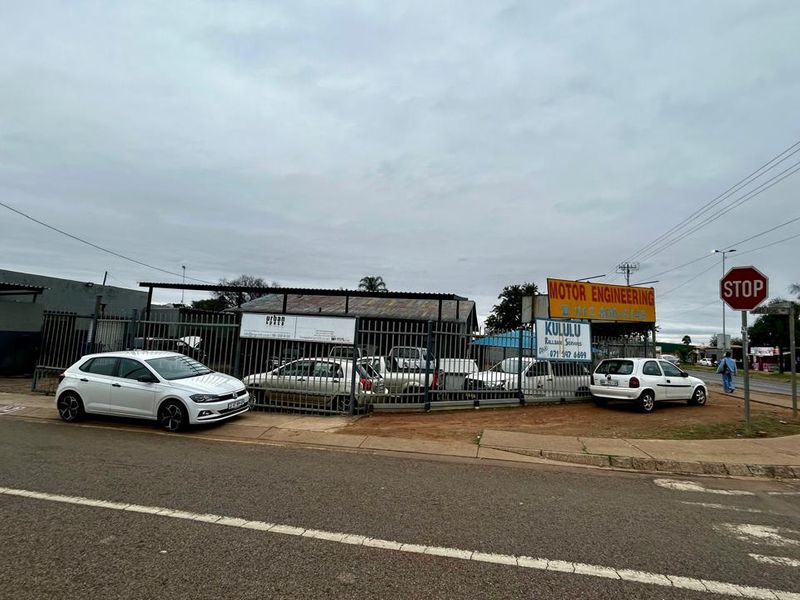 Prime Workshop For Sale – High Exposure Corner Site on Stormvoel Road - Photo 10