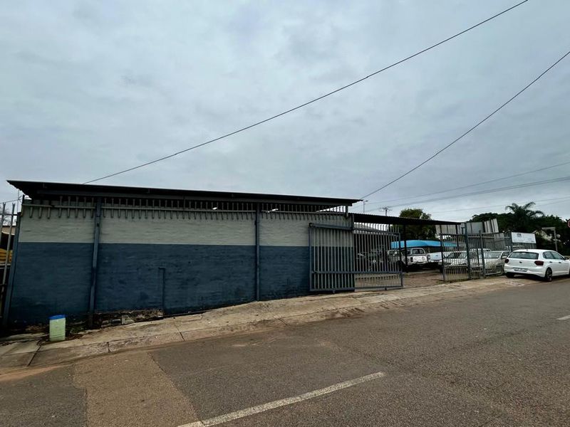 Prime Workshop For Sale – High Exposure Corner Site on Stormvoel Road - Photo 7