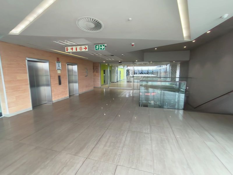 Compact 67m2 Premium Office in Elite Green Building, Prestigious Centurion Address - Photo 3