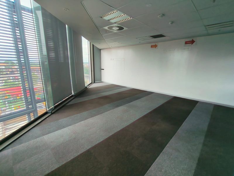 89m2 Boutique Corporate Suite, Green-Certified Building in Prime Centurion Location - Photo 7