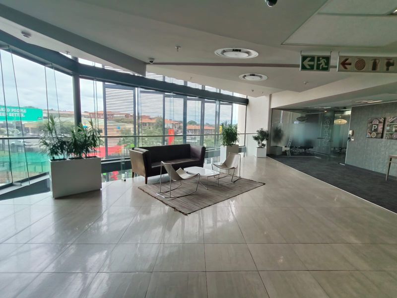 377m2 High-Impact Office Space in 5-Star Green Precinct, Exceptional Connectivity - Photo 6
