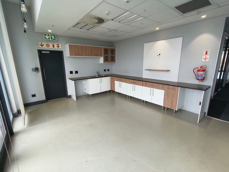 Flagship Corporate Space, 2,095m2 of P-Grade Excellence in Centurion CBD - Photo 8