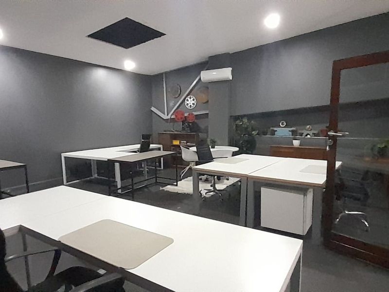 Compact Premium 43m2 Workspace Built for Productivity, Kyalami - Photo 4