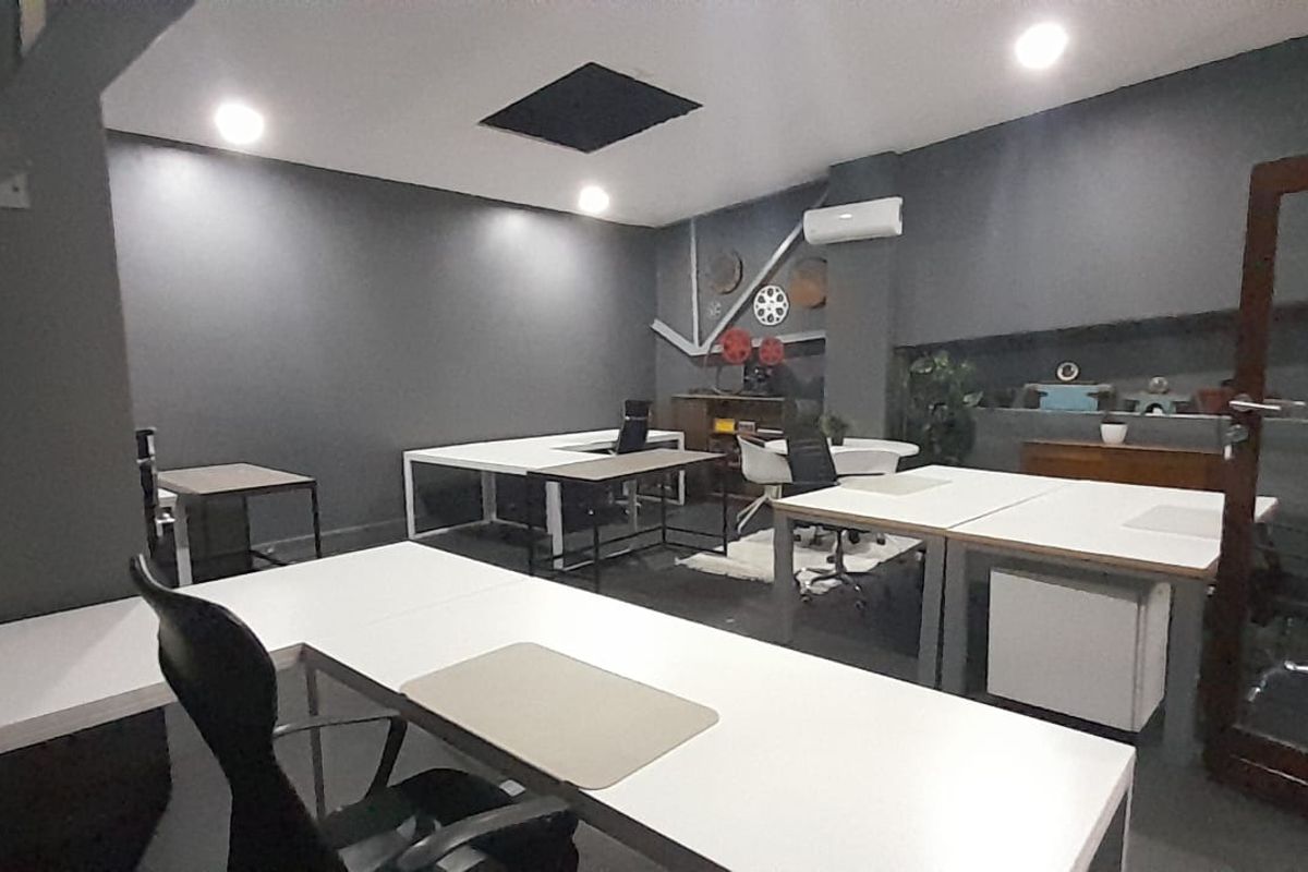 Compact Premium 43m2 Workspace Built for Productivity, Kyalami - Photo 3