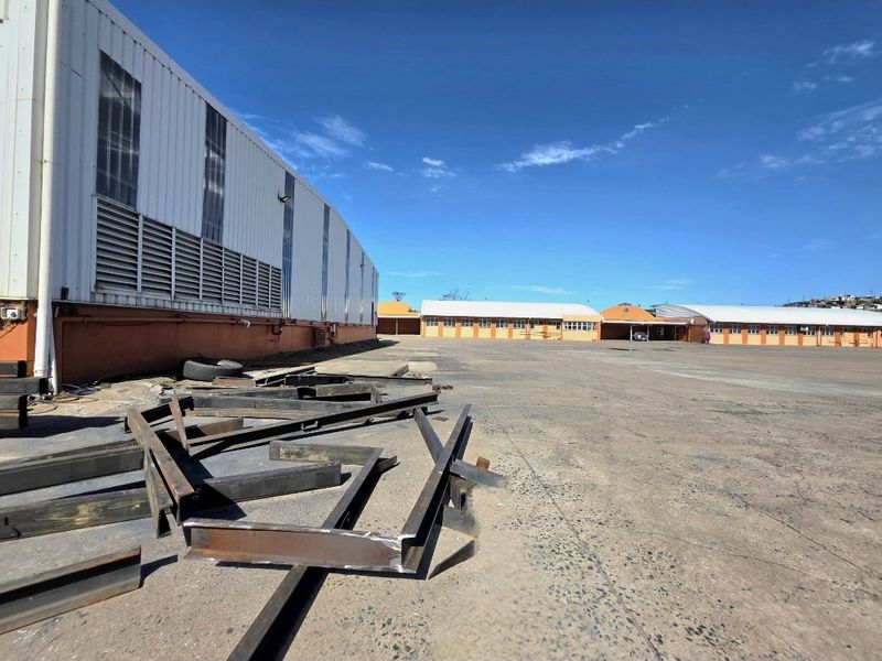 Prime 21,832 sqm Industrial Logistics Facility at Prospecton – Warehousing, Yard Space & Offices - Photo 8