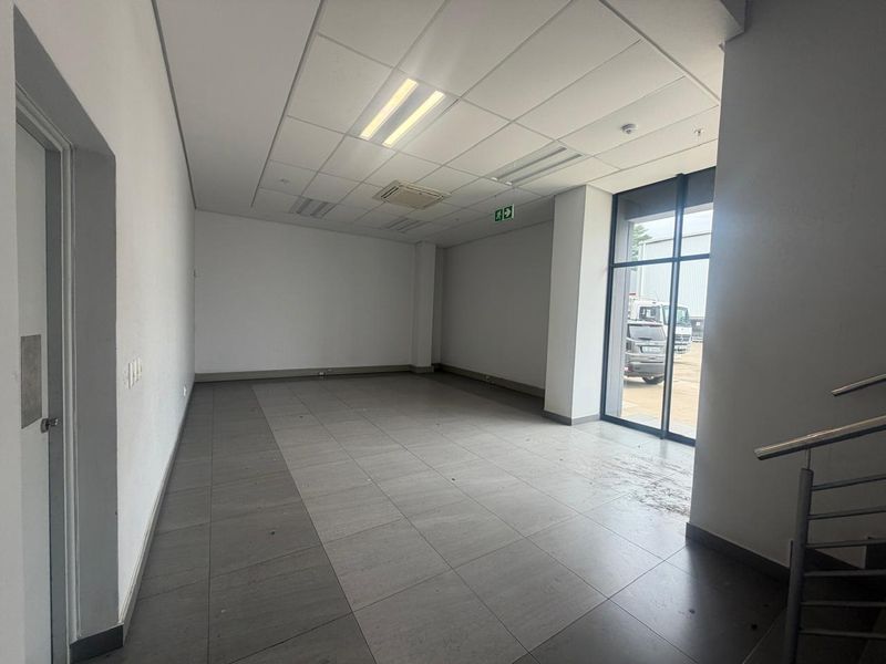 AAA-Grade Industrial Facility To Let in Mount Edgecombe - Photo 6