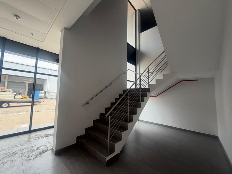 AAA-Grade Industrial Facility To Let in Mount Edgecombe - Photo 5