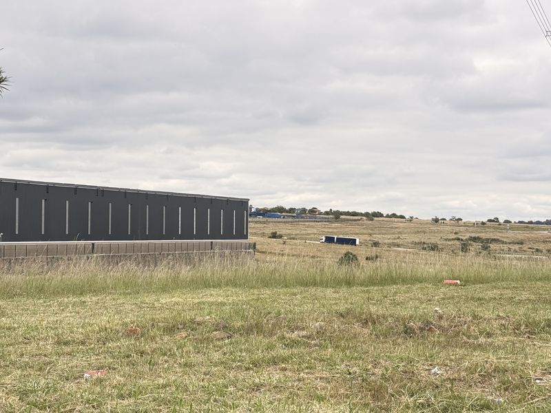 PRIME INDUSTRIAL LAND OPPORTUNITY, 18,212m2 IN HIGH-GROWTH SAMRAND NODE - Photo 7