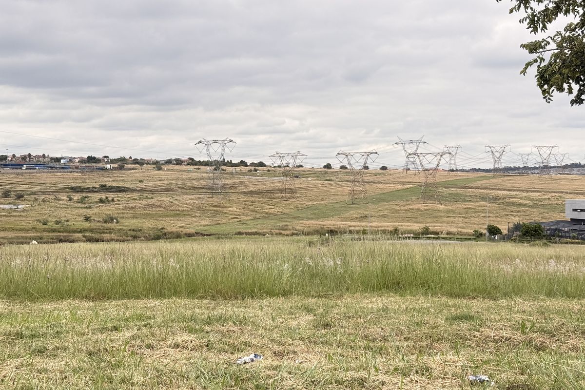 PRIME INDUSTRIAL LAND OPPORTUNITY, 18,212m2 IN HIGH-GROWTH SAMRAND NODE - Photo 3