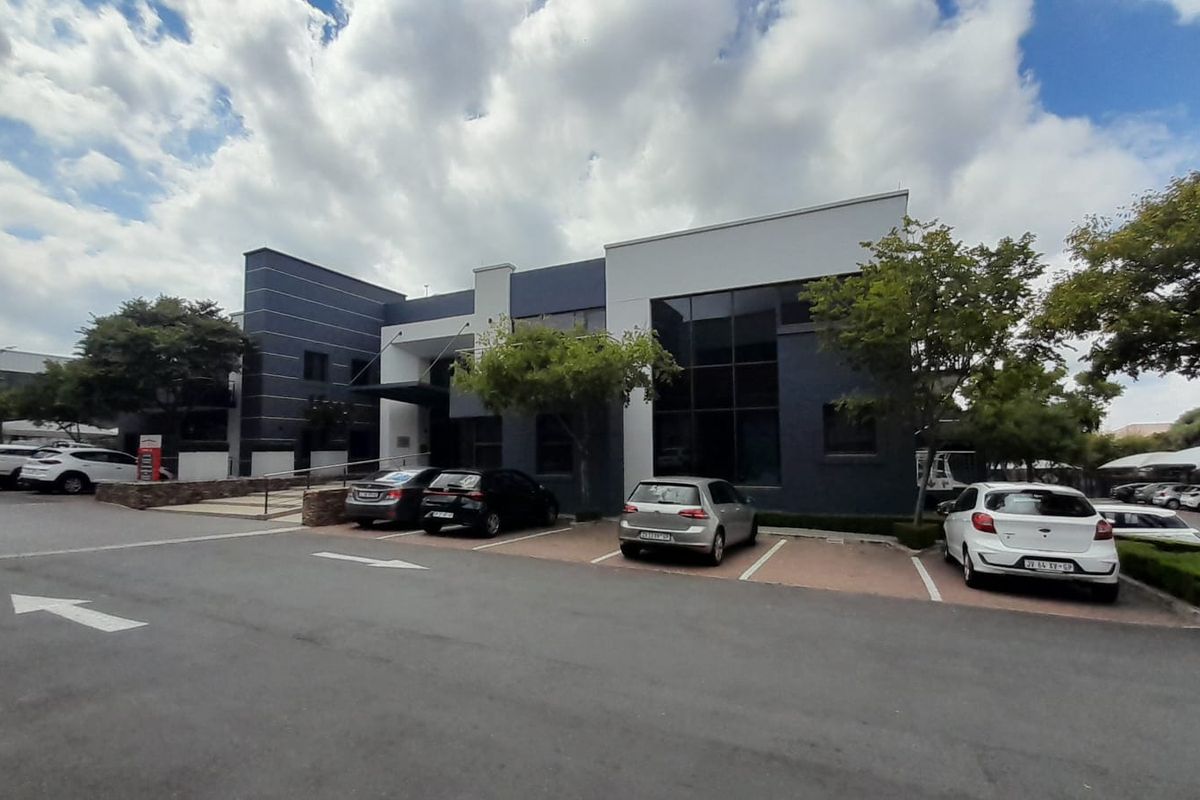 Compact Ready to Work Office in Hertford Office Park, Midrand - Photo 2