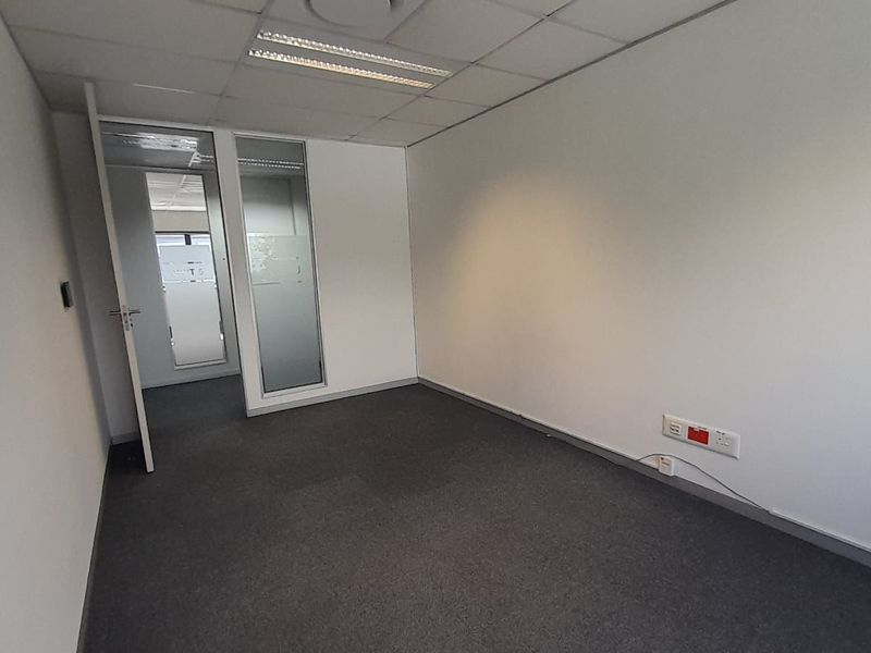 Compact Cost Effective Flexi Office in a Prime Midrand Location - Photo 8