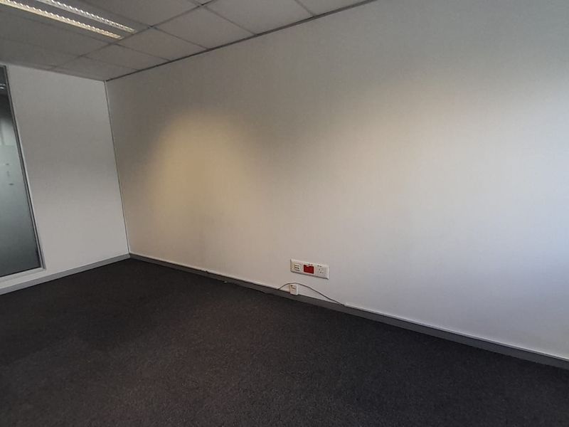 Compact Cost Effective Flexi Office in a Prime Midrand Location - Photo 6