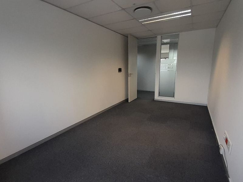 Compact Cost Effective Flexi Office in a Prime Midrand Location - Photo 10
