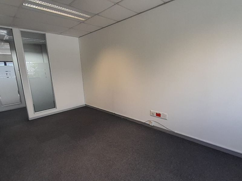 Compact Cost Effective Flexi Office in a Prime Midrand Location - Photo 9
