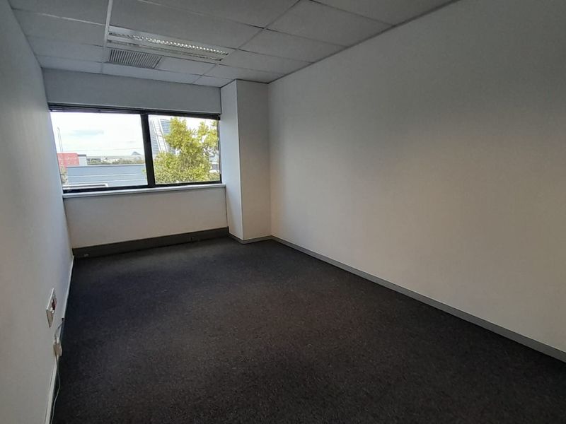 Compact Cost Effective Flexi Office in a Prime Midrand Location - Photo 4