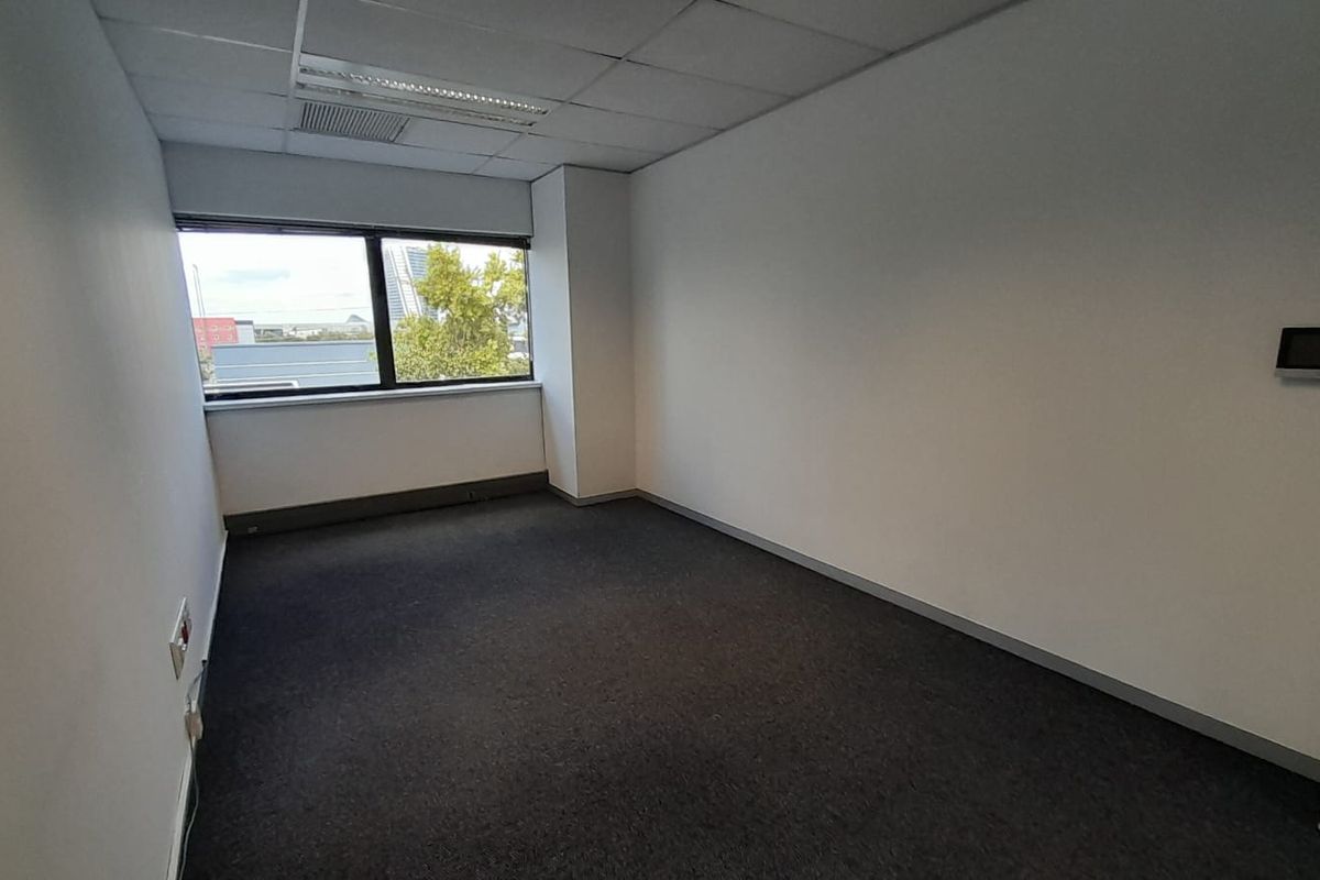 Compact Cost Effective Flexi Office in a Prime Midrand Location - Photo 4