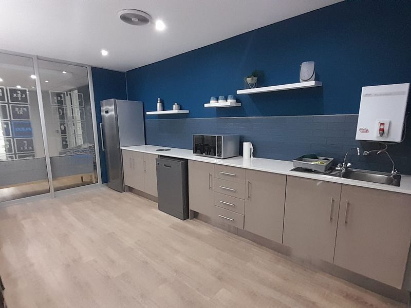 Compact Cost Effective Flexi Office in a Prime Midrand Location - Photo 2