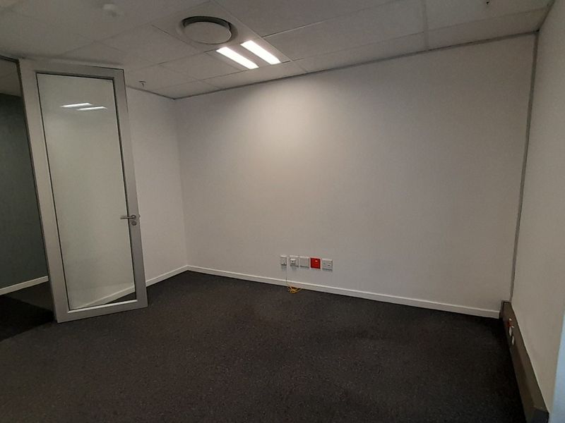Smart Private Office for Small Teams in a Premium Business Park, Midrand - Photo 4