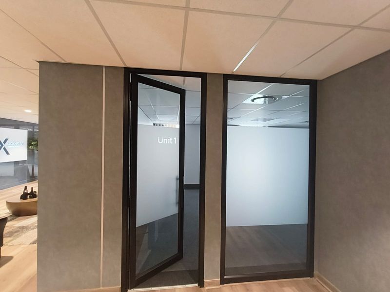 Modern 90m2 Flexi Office Space To Let in Prime West End Office Park, Die Hoewes Business Hub - Photo 6