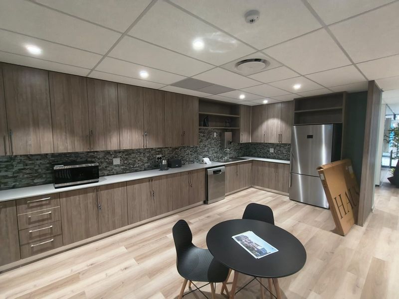 High-Impact 128m2 Flexi Office Space To Let in Prime Die Hoewes Business Node - Photo 6
