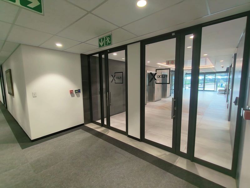 High-Impact 128m2 Flexi Office Space To Let in Prime Die Hoewes Business Node - Photo 5