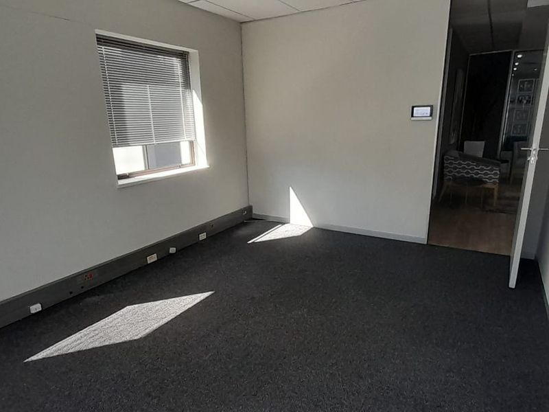 Neat Private Office Suite in a Secure Midrand Business Park - Photo 8