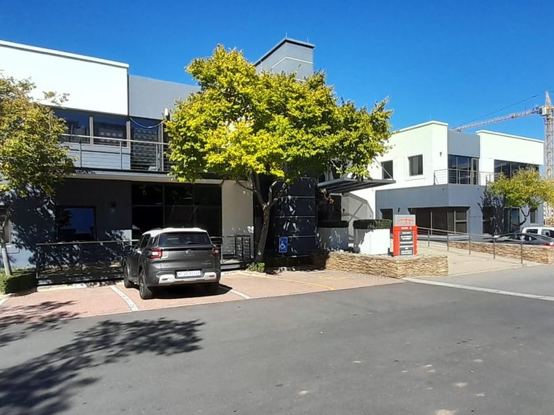 Neat Private Office Suite in a Secure Midrand Business Park - Photo 2