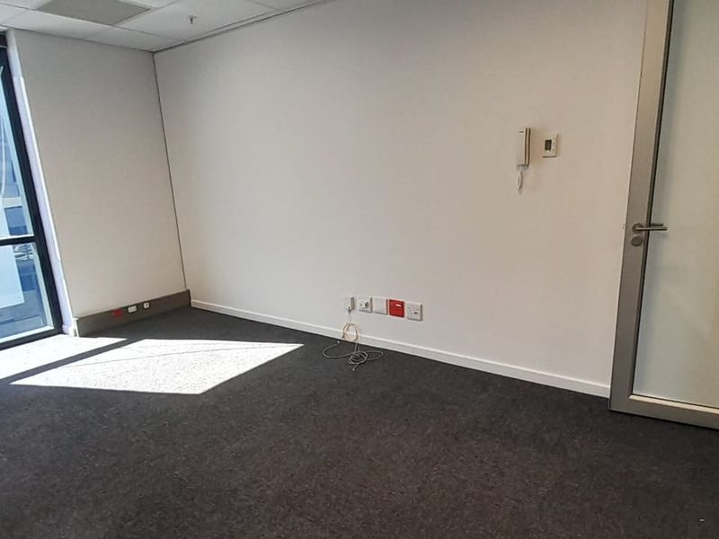 Professional Flexi Office in a Premium Midrand Business Park - Photo 7