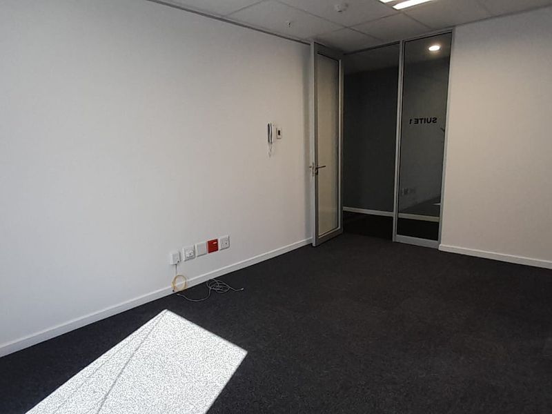 Professional Flexi Office in a Premium Midrand Business Park - Photo 4