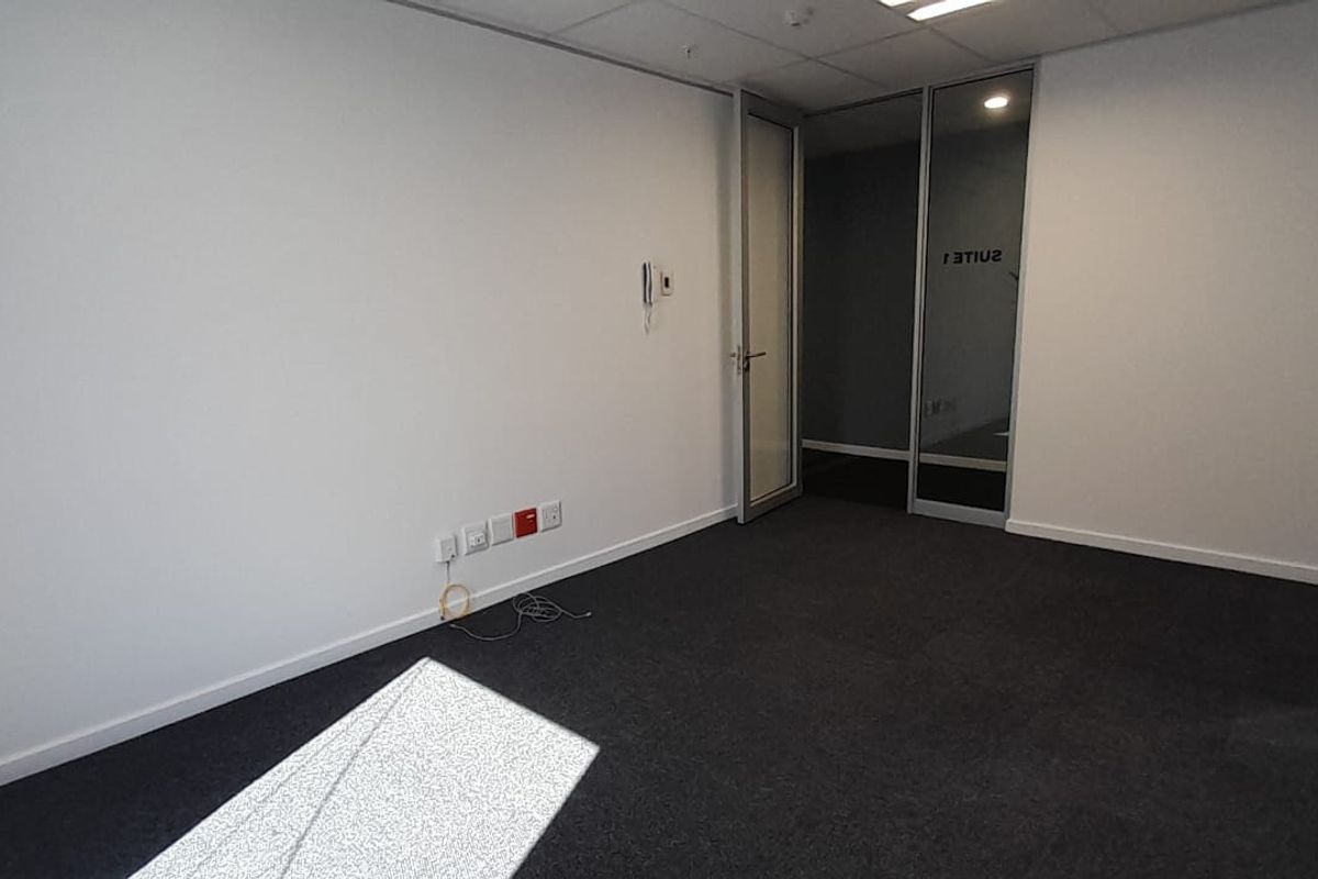 Professional Flexi Office in a Premium Midrand Business Park - Photo 4