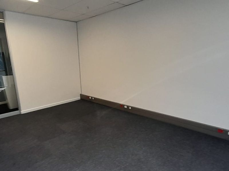 Professional Flexi Office in a Premium Midrand Business Park - Photo 5