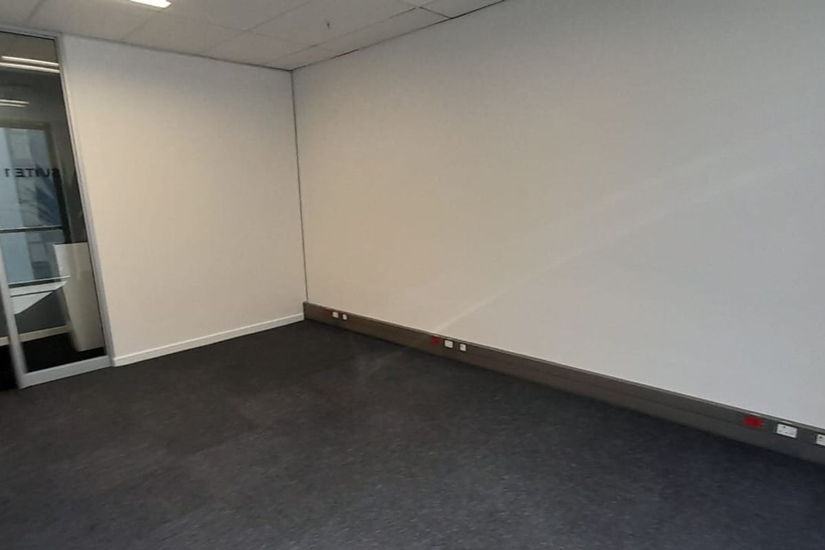 Professional Flexi Office in a Premium Midrand Business Park - Photo 5