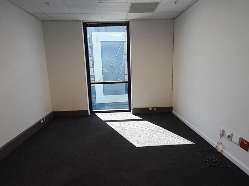 Professional Flexi Office in a Premium Midrand Business Park - Photo 3